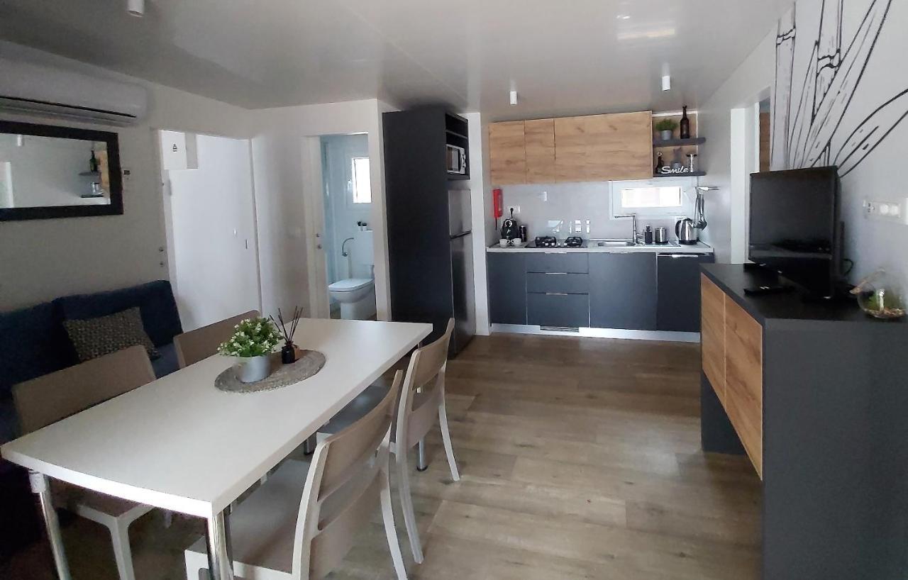 ביוגראד נה מורו Mobile Home Sole מראה חיצוני תמונה
